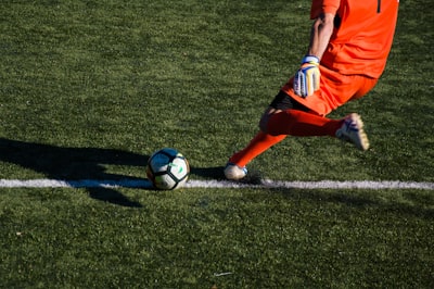 على اي ساعة قرعة دوري ابطال اوروبا 2023