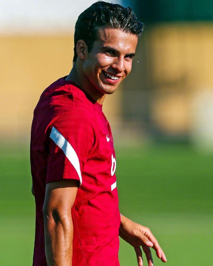 منتخب البرتغال ضد الأرجنتينمواجهة أسطورية بين عمالقة كرة القدم
