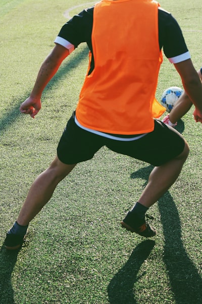 تحدياتكرةالقدمفيالعصرالحديث